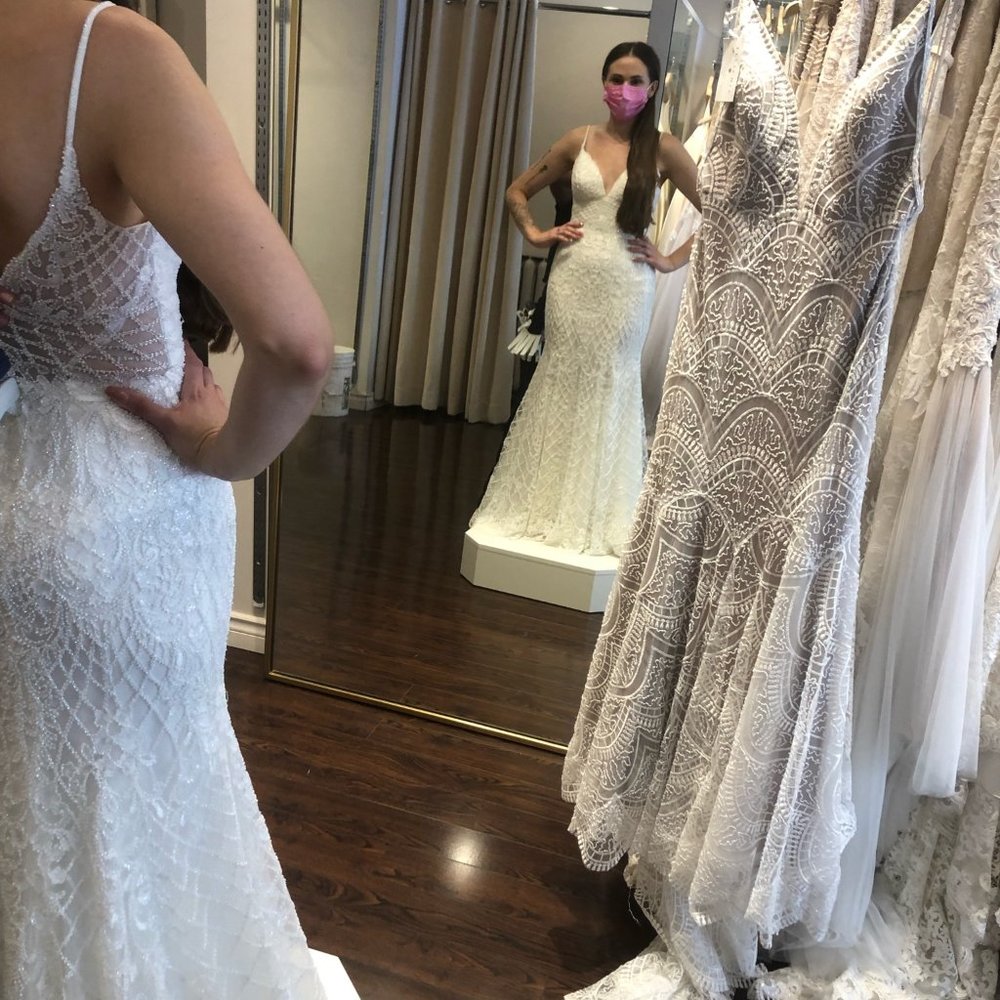 Wedding dress - Picture 5 of 13